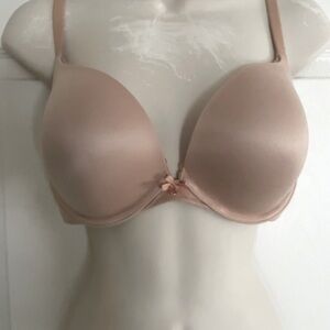 Victoria’s Secret Body by Victoria‎ Push Up 36D
